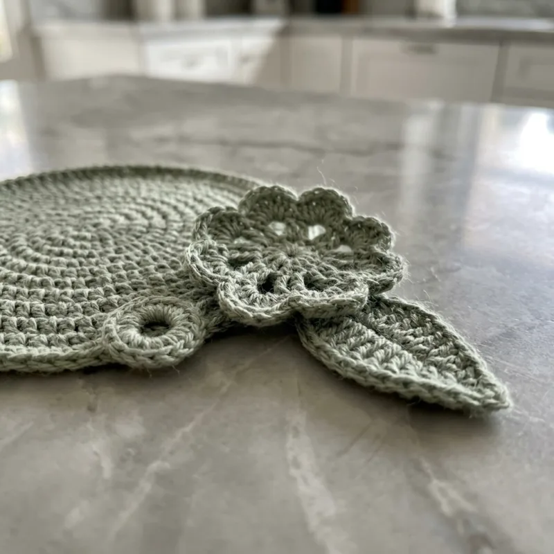 Sage Green Flower and Leaf Table Runner Crochet Pattern step detail